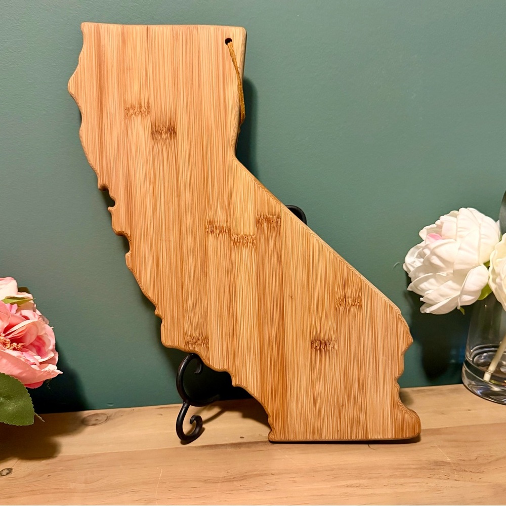 Totally Bamboo - California Shaped State Cutting Board Serving Charcuterie ✨